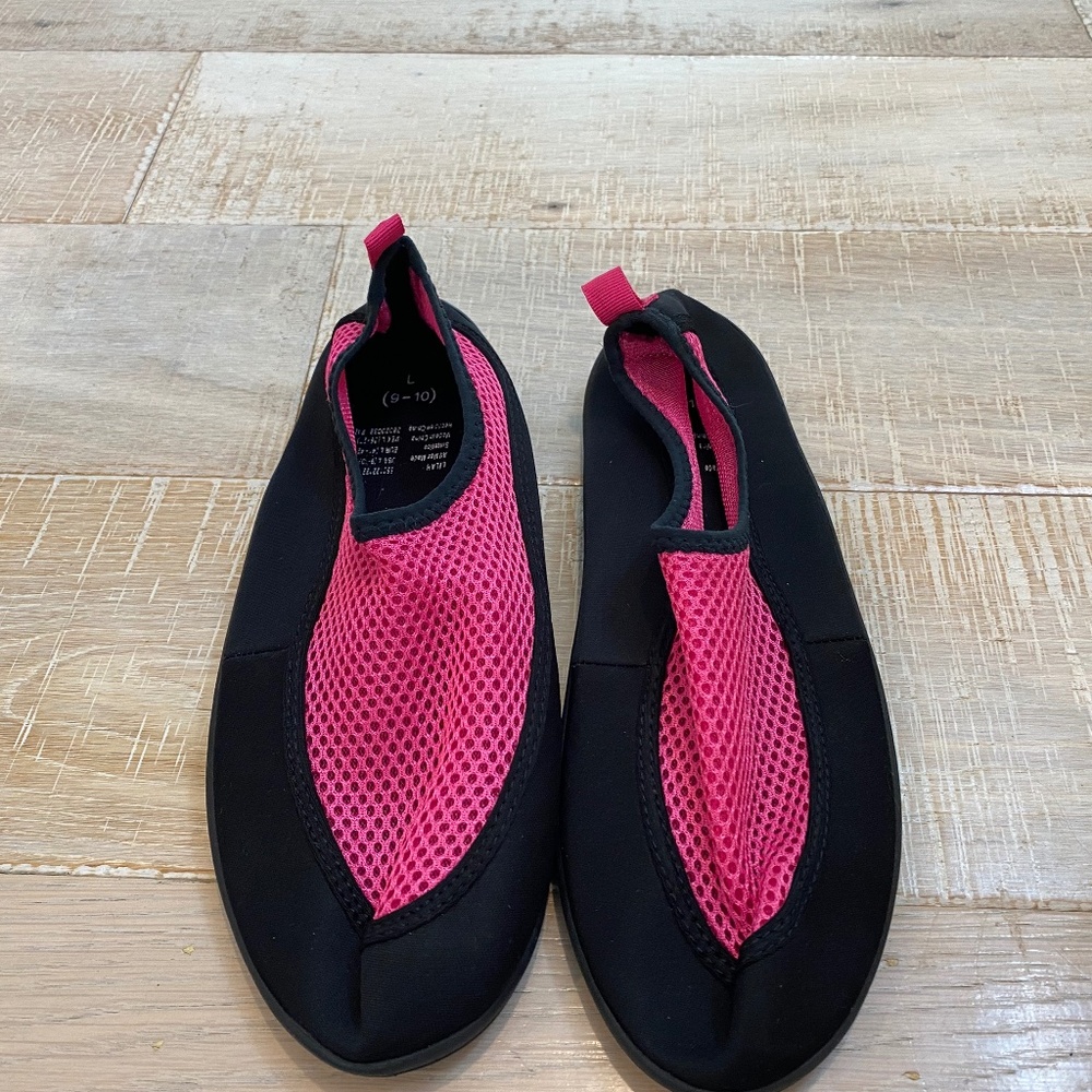 Pink Beach / Water Shoes Sz. L 9-10 - Picture 1 of 4